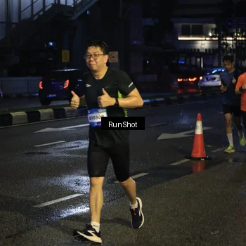 Runner Photo 7906100
