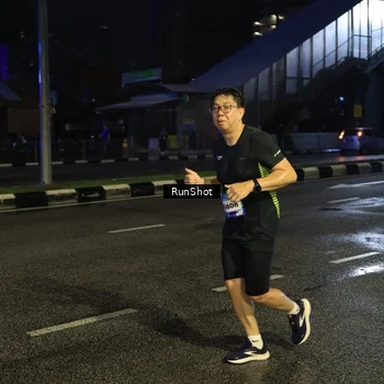 Runner Photo 7906106