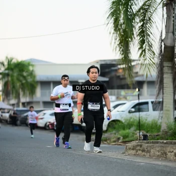 Runner Photo 7906108