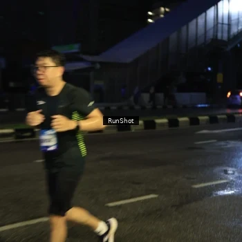 Runner Photo 7906109