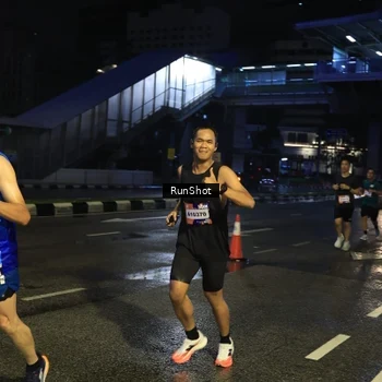 Runner Photo 7906119