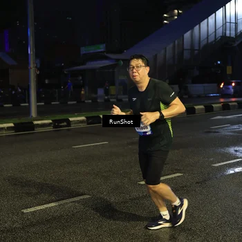 Runner Photo 7906120