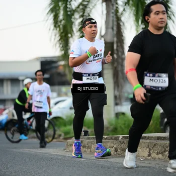 Runner Photo 7906128