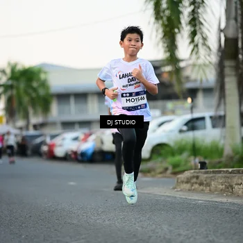 Runner Photo 7906129