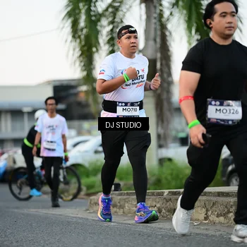 Runner Photo 7906131