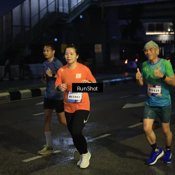 Runner Photo 7906134
