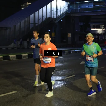 Runner Photo 7906135