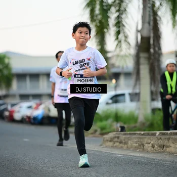 Runner Photo 7906145