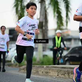 Runner Photo 7906151