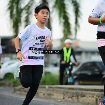 Runner Photo 7906155