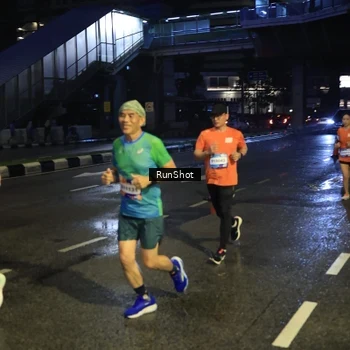 Runner Photo 7906159