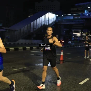Runner Photo 7906160