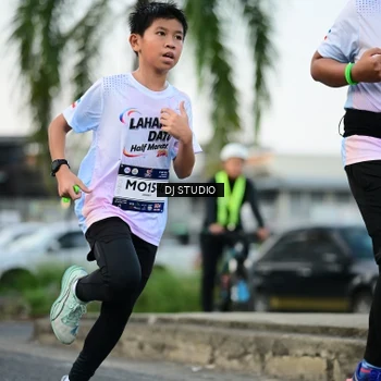 Runner Photo 7906166