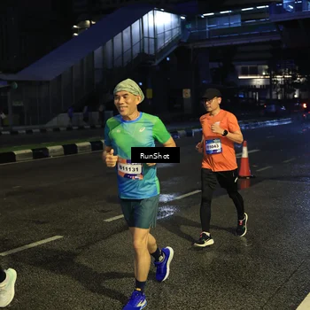 Runner Photo 7906167