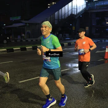 Runner Photo 7906171