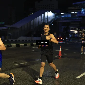 Runner Photo 7906172