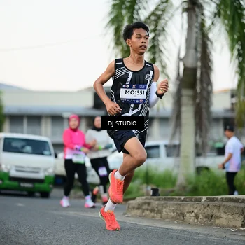 Runner Photo 7906180