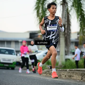 Runner Photo 7906185