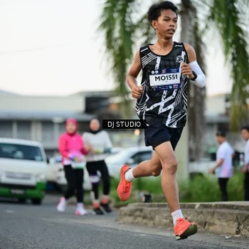 Runner Photo 7906190
