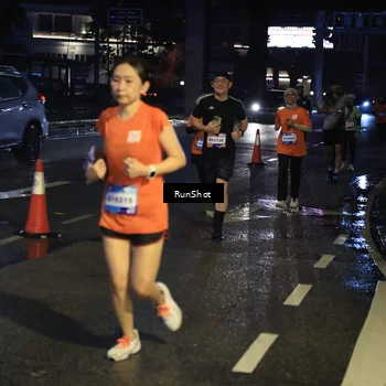 Runner Photo 7906195