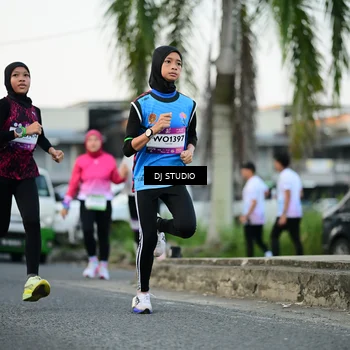 Runner Photo 7906196