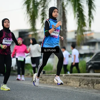 Runner Photo 7906197