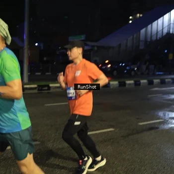 Runner Photo 7906198
