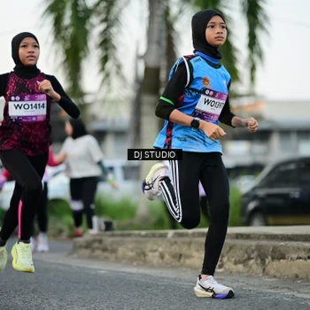 Runner Photo 7906203