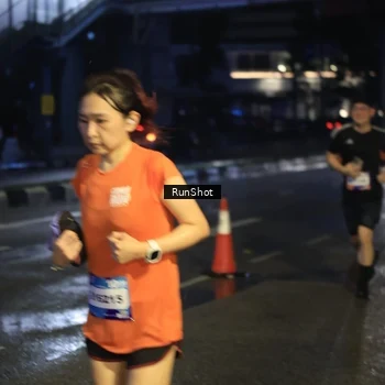 Runner Photo 7906211