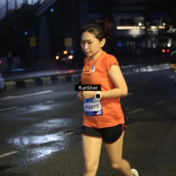 Runner Photo 7906212