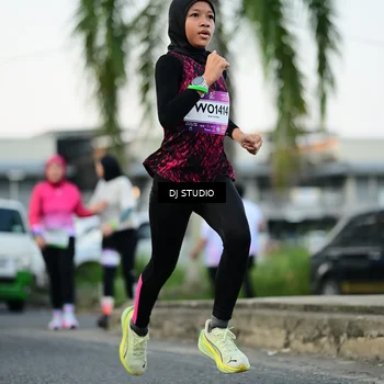 Runner Photo 7906217