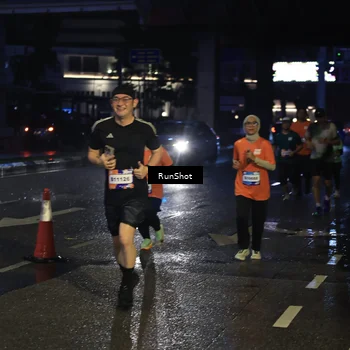 Runner Photo 7906226