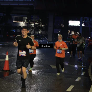 Runner Photo 7906227