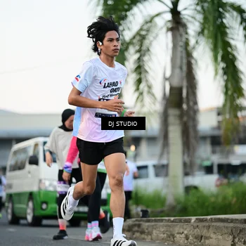 Runner Photo 7906235