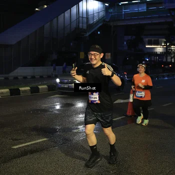 Runner Photo 7906240