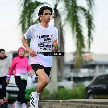 Runner Photo 7906241