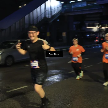 Runner Photo 7906242