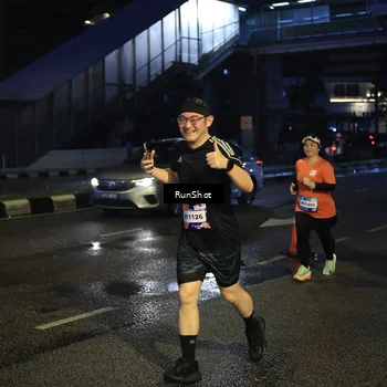 Runner Photo 7906244