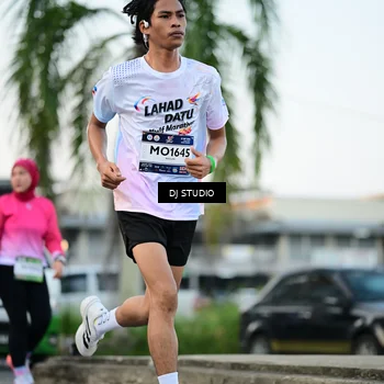 Runner Photo 7906248