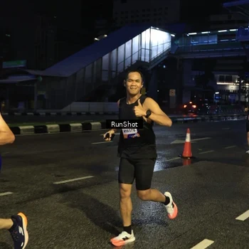 Runner Photo 7906256