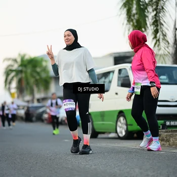 Runner Photo 7906264