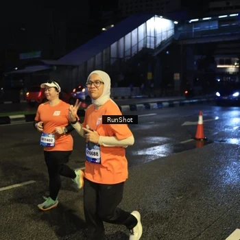 Runner Photo 7906276