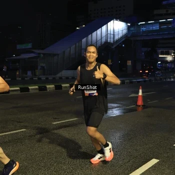 Runner Photo 7906279