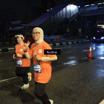 Runner Photo 7906282