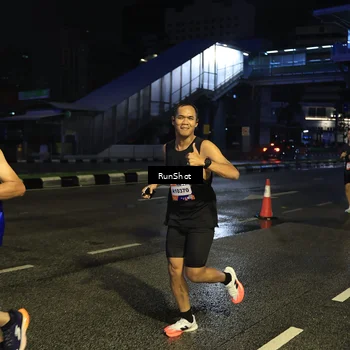Runner Photo 7906286