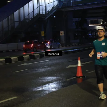 Runner Photo 7906294