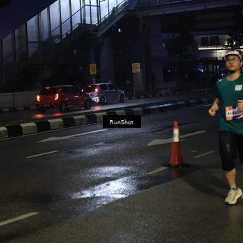 Runner Photo 7906296