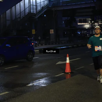 Runner Photo 7906302