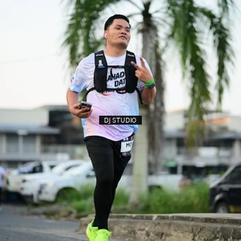 Runner Photo 7906304