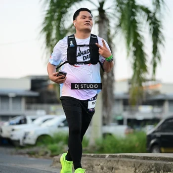 Runner Photo 7906305